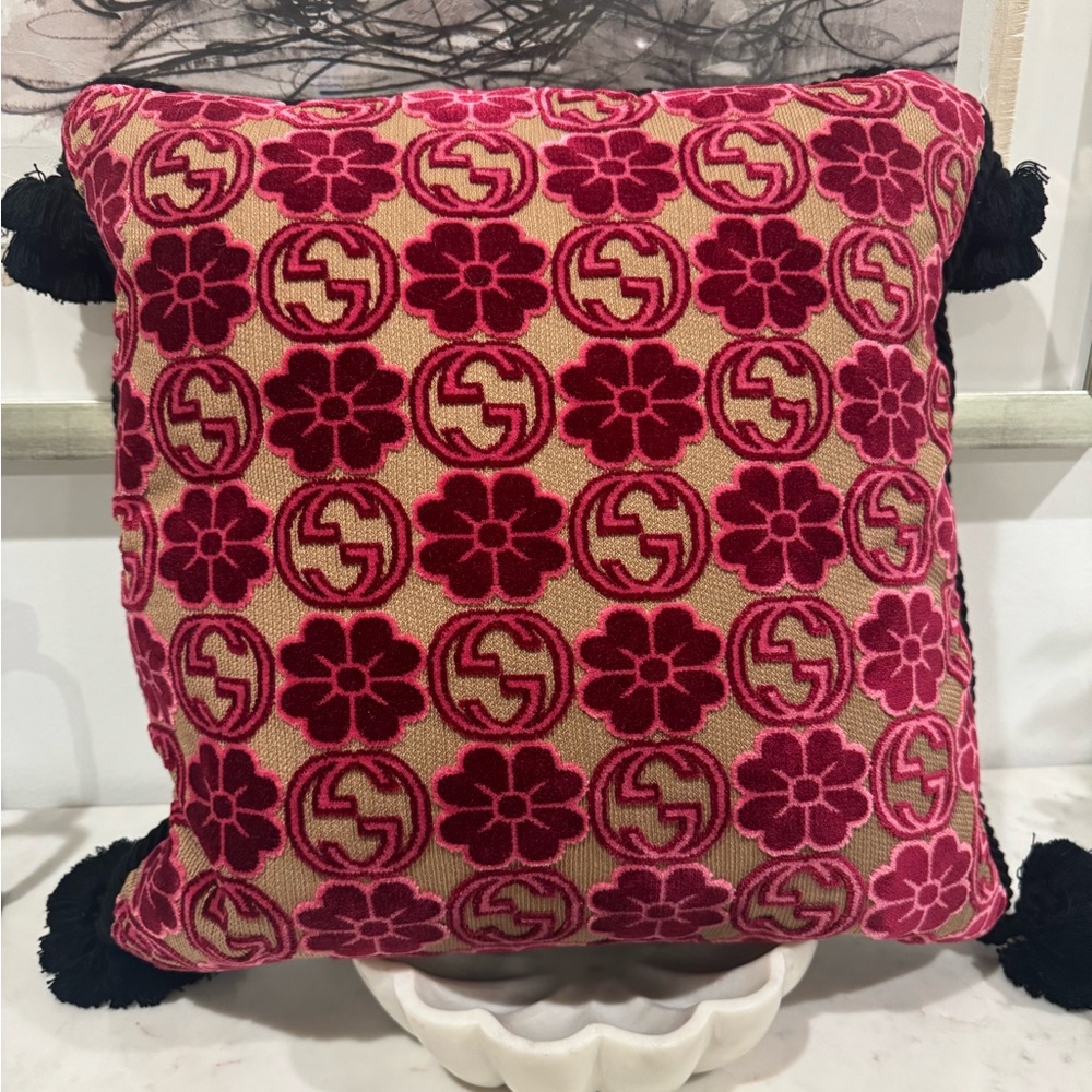 COPY - Authentic Gucci pillow